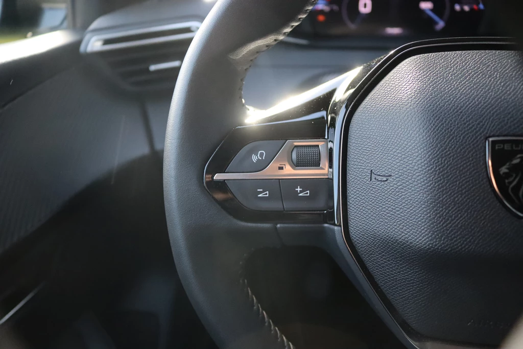 Peugeot 208 – foto 17