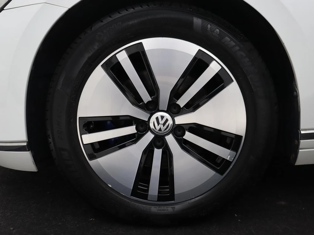 Volkswagen Passat – foto 35