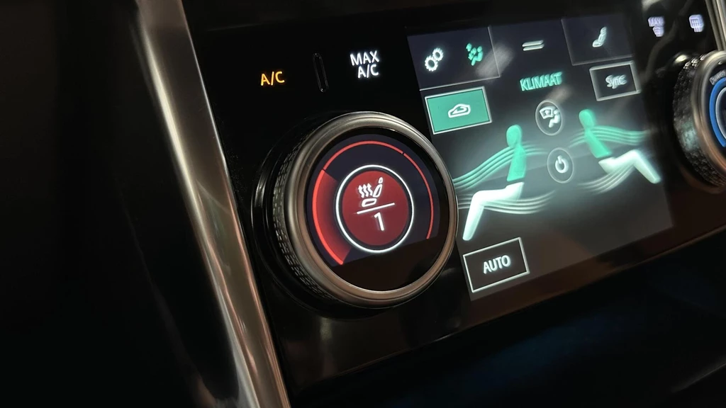 Jaguar XE – foto 48