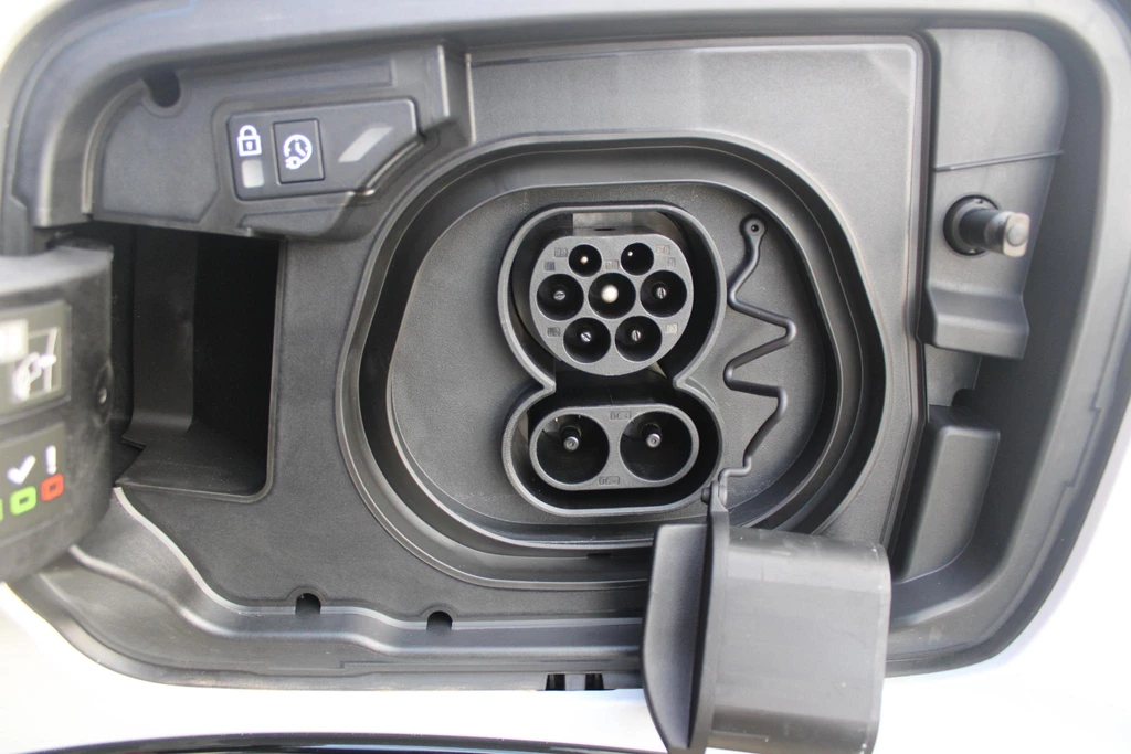 Peugeot e-3008 – foto 36