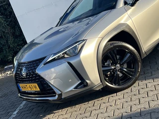 Lexus UX – thumbnail 33