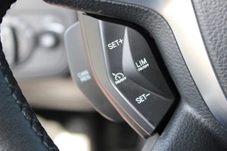 Ford Kuga – thumbnail 17