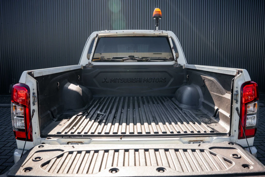 Mitsubishi L200 – foto 9
