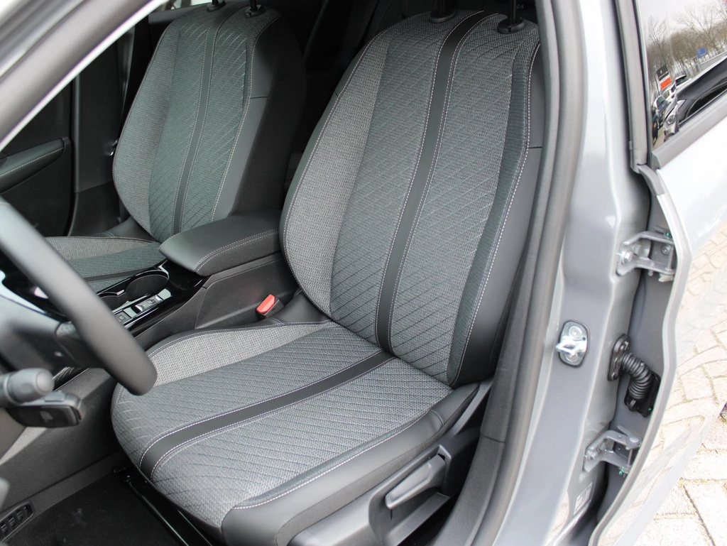 Peugeot 208 – foto 10