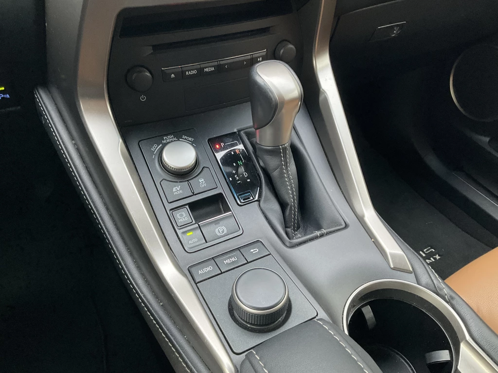 Lexus NX – foto 21