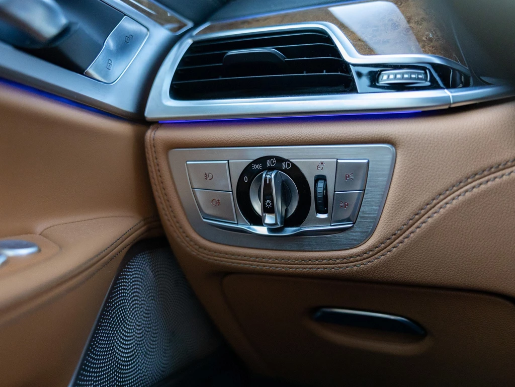 BMW 7 Serie – foto 32