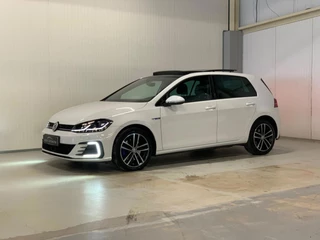 Volkswagen Golf – thumbnail 2