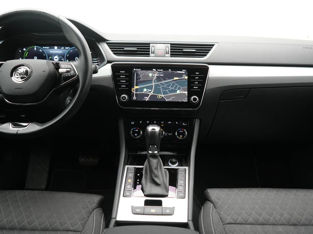 Škoda Superb – foto 42