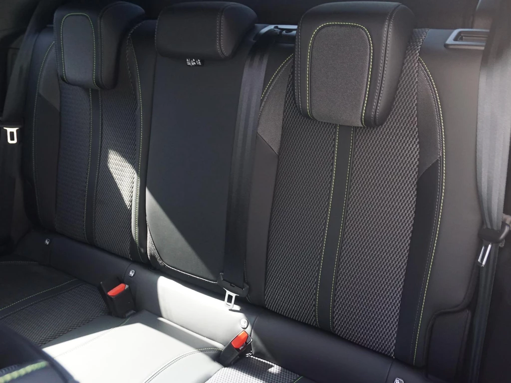 Peugeot e-2008 – foto 36