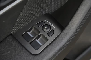 Jaguar F-Type – thumbnail 26