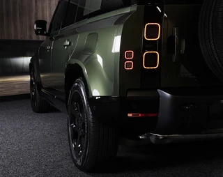 Land Rover Defender – thumbnail 10
