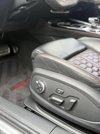 Audi RS4 – thumbnail 31