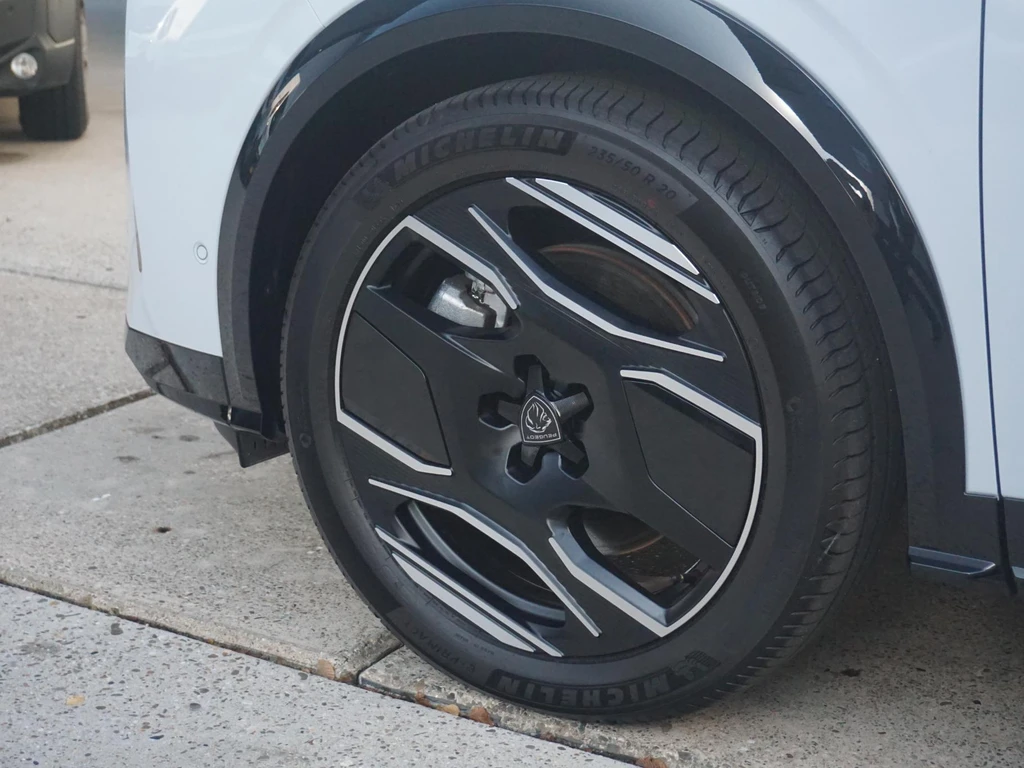 Peugeot e-3008 – foto 8