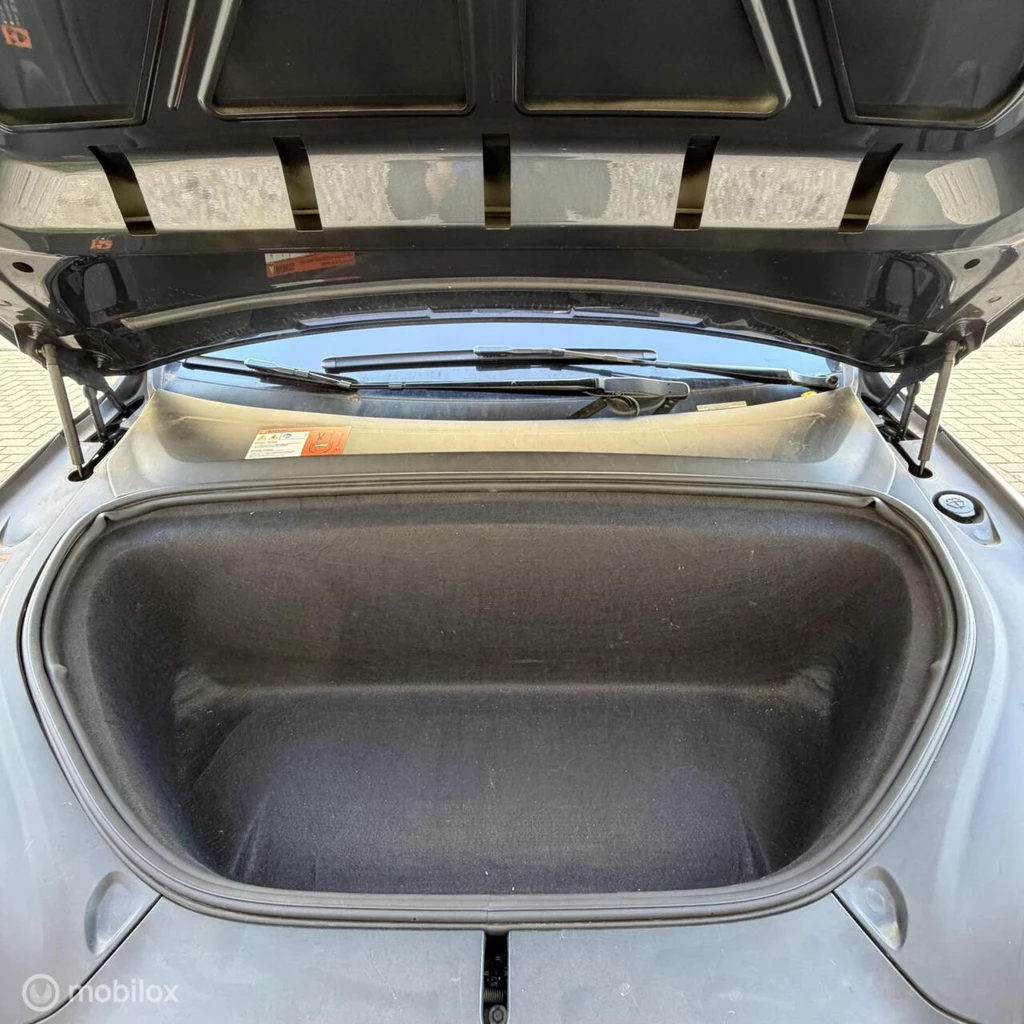 Tesla Model X – foto 16
