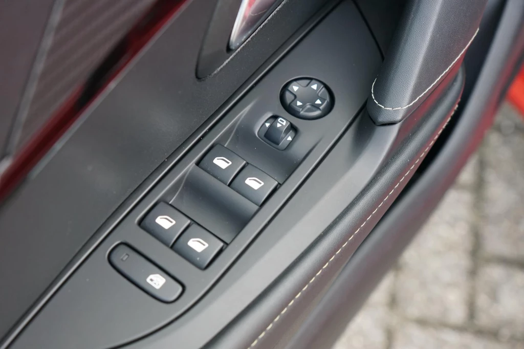 Peugeot 208 – foto 19
