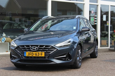Hyundai i30 1.5 T-GDI MHEV PRSKY