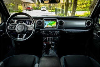 Jeep Wrangler – thumbnail 12