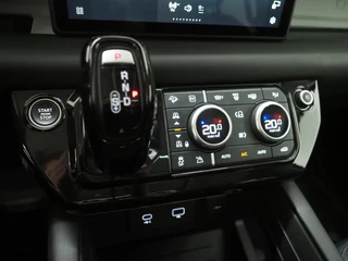 Land Rover Defender – thumbnail 38