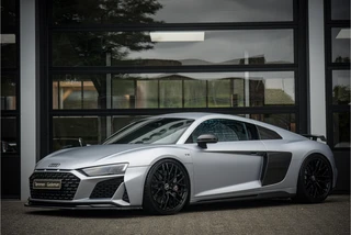 Audi R8 – thumbnail 1