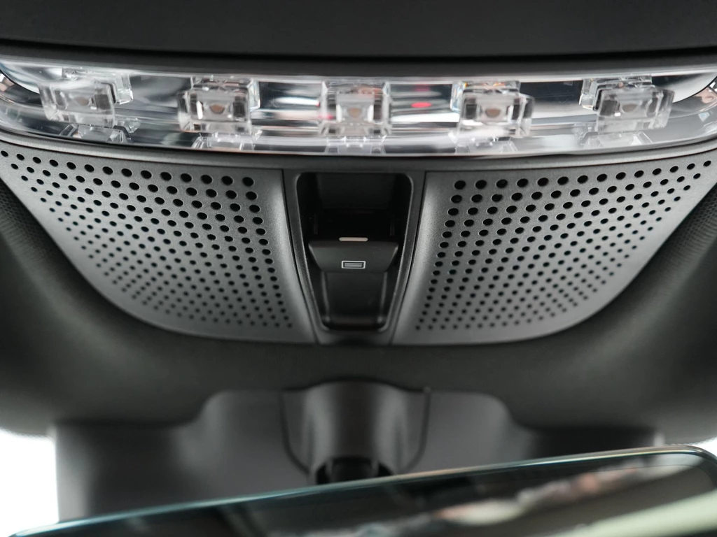 Mercedes-Benz EQC – foto 28