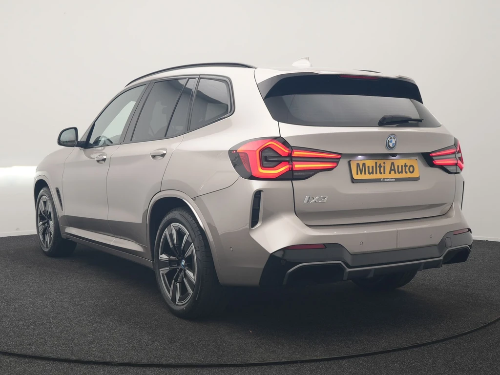 BMW iX3 – foto 4