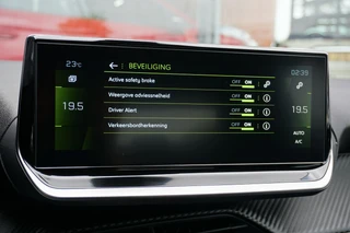 Peugeot 208 – thumbnail 47