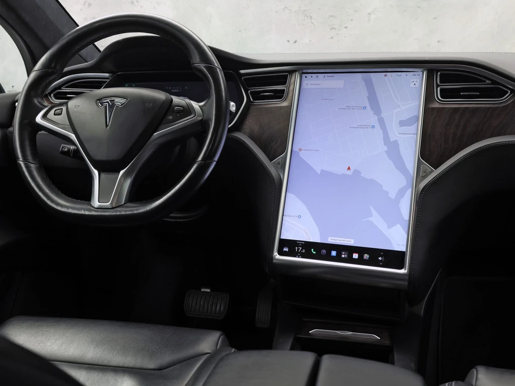 Tesla Model X – foto 10
