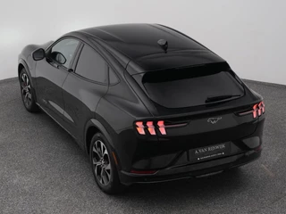 Ford Mustang Mach-E – thumbnail 7