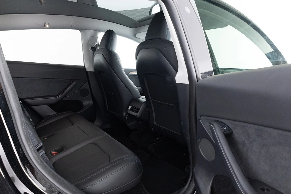 Tesla Model Y – foto 11
