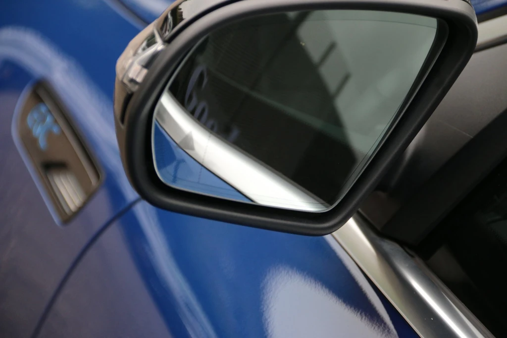 Mercedes-Benz EQC – foto 9