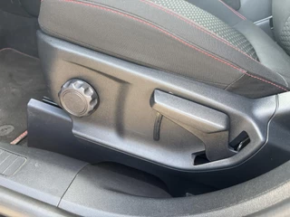 Ford Kuga – thumbnail 12