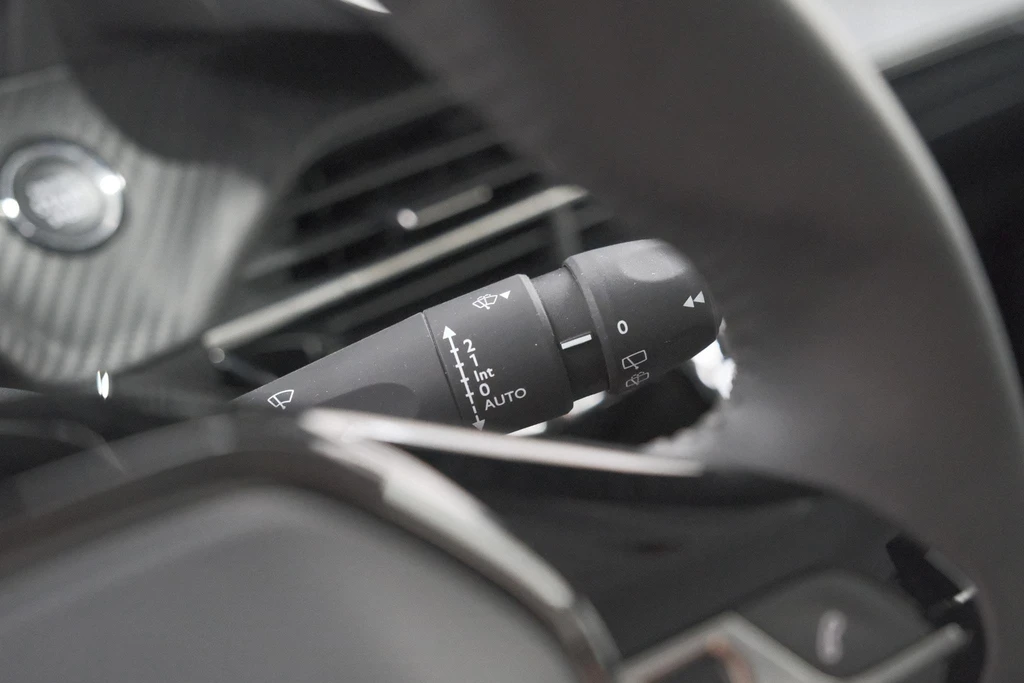 Peugeot e-208 – foto 35