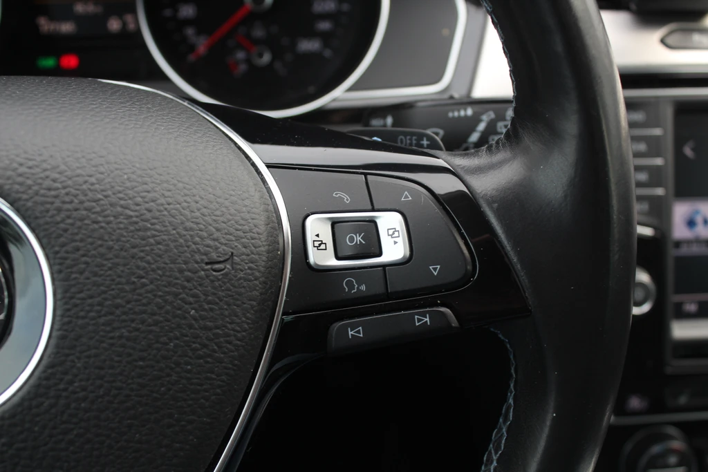 Volkswagen Passat – foto 28
