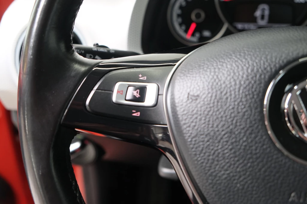 Volkswagen up! – foto 21