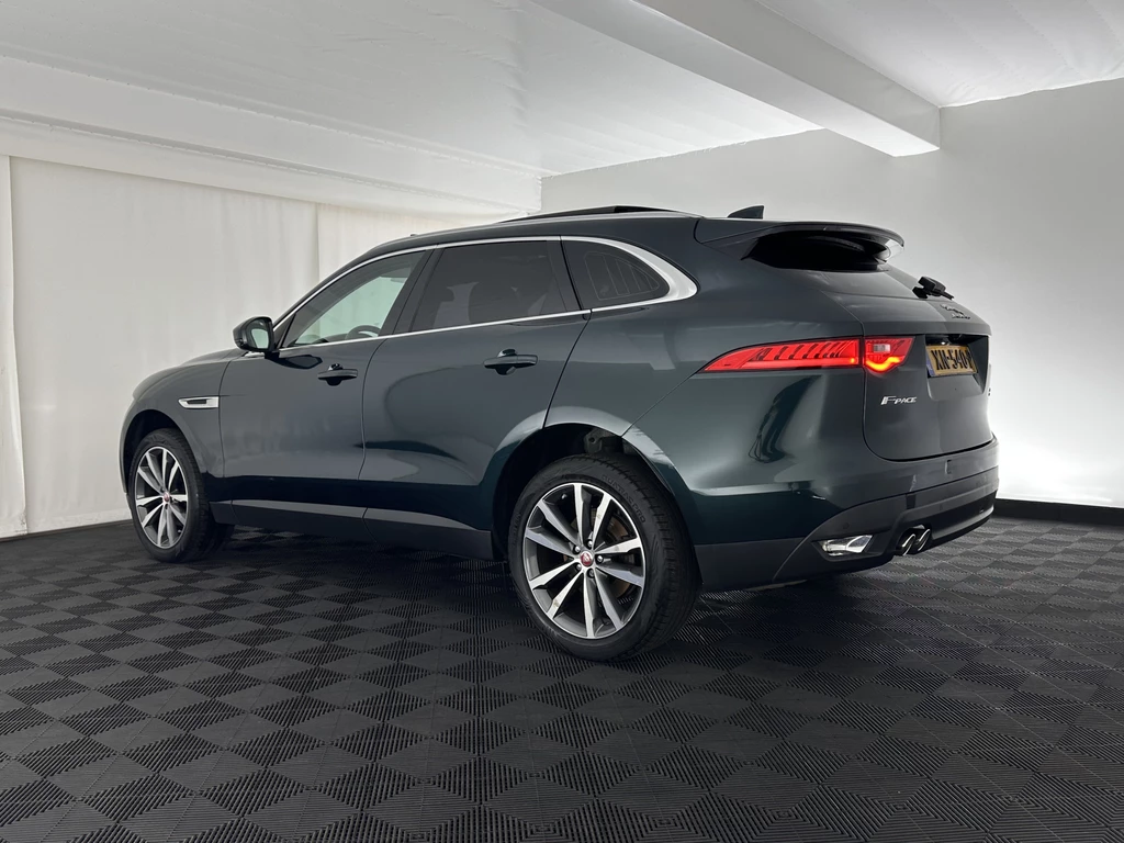 Jaguar F-PACE – foto 2