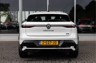 Renault Megane E-Tech – thumbnail 3