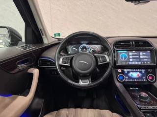 Jaguar F-PACE – thumbnail 15