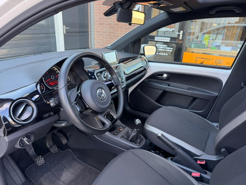 Volkswagen up! – foto 26