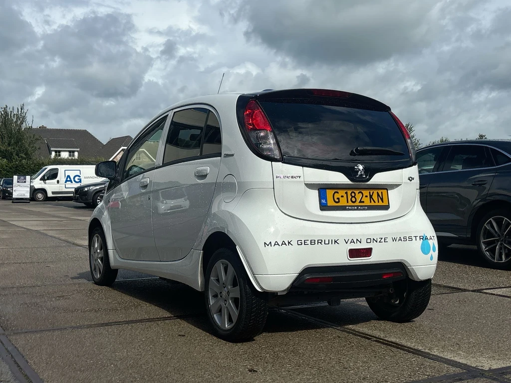 Peugeot iOn – foto 3