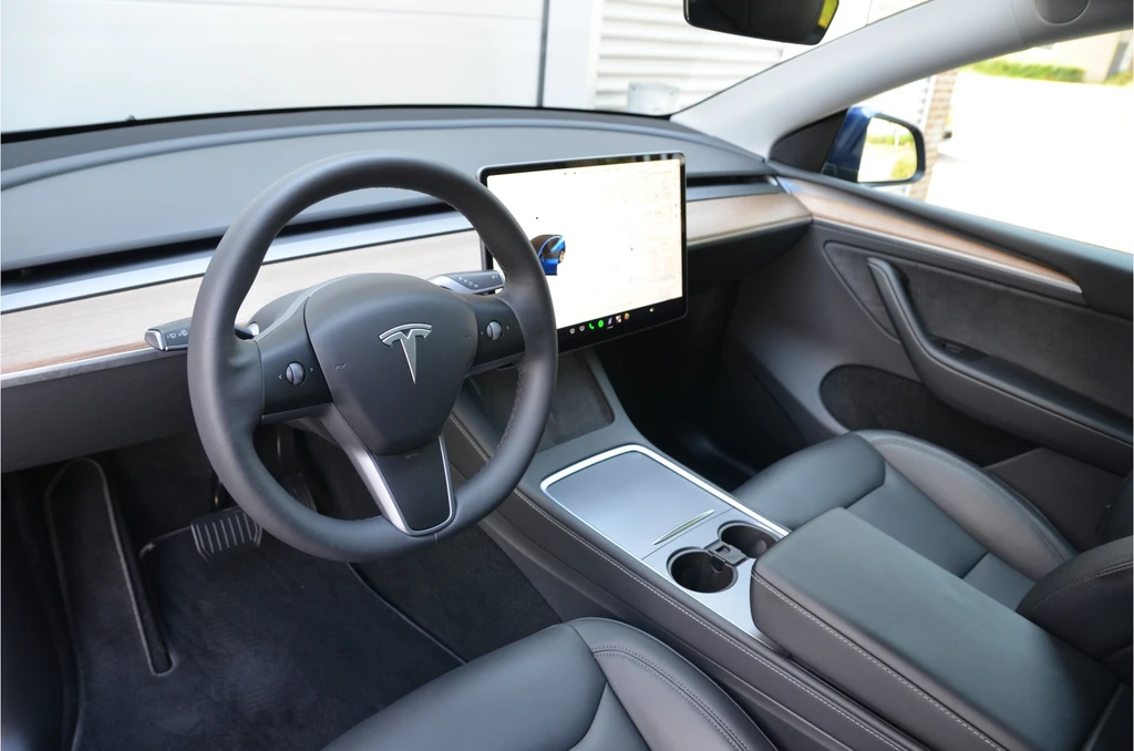 Tesla Model Y – foto 11