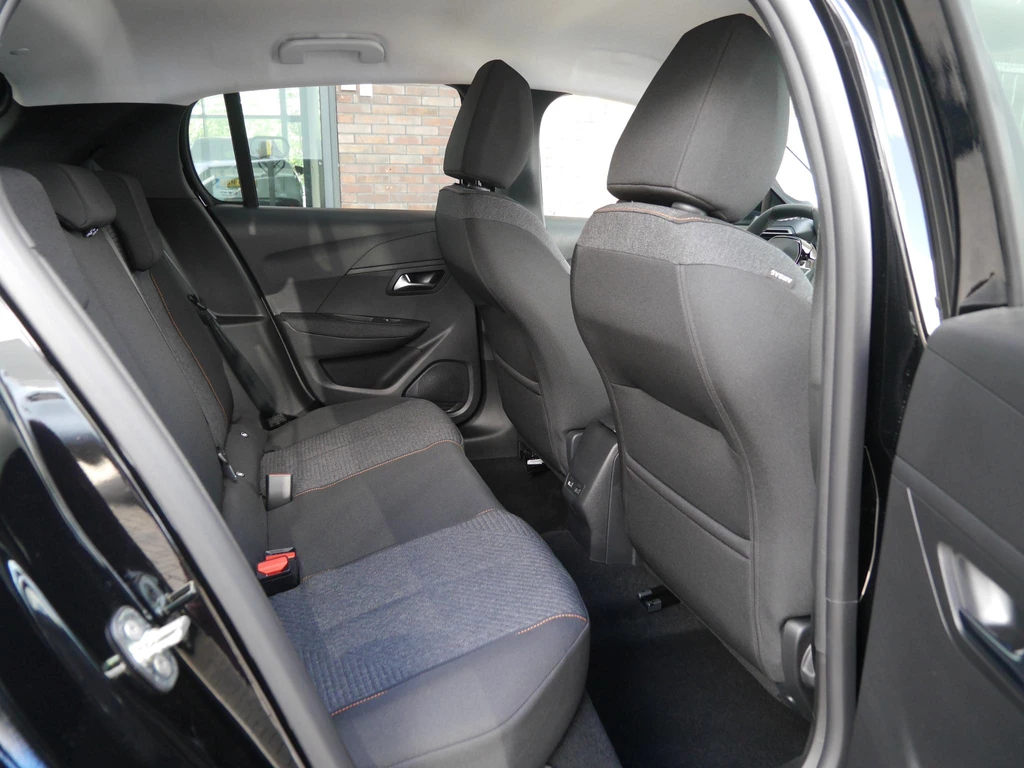Peugeot 208 – foto 11