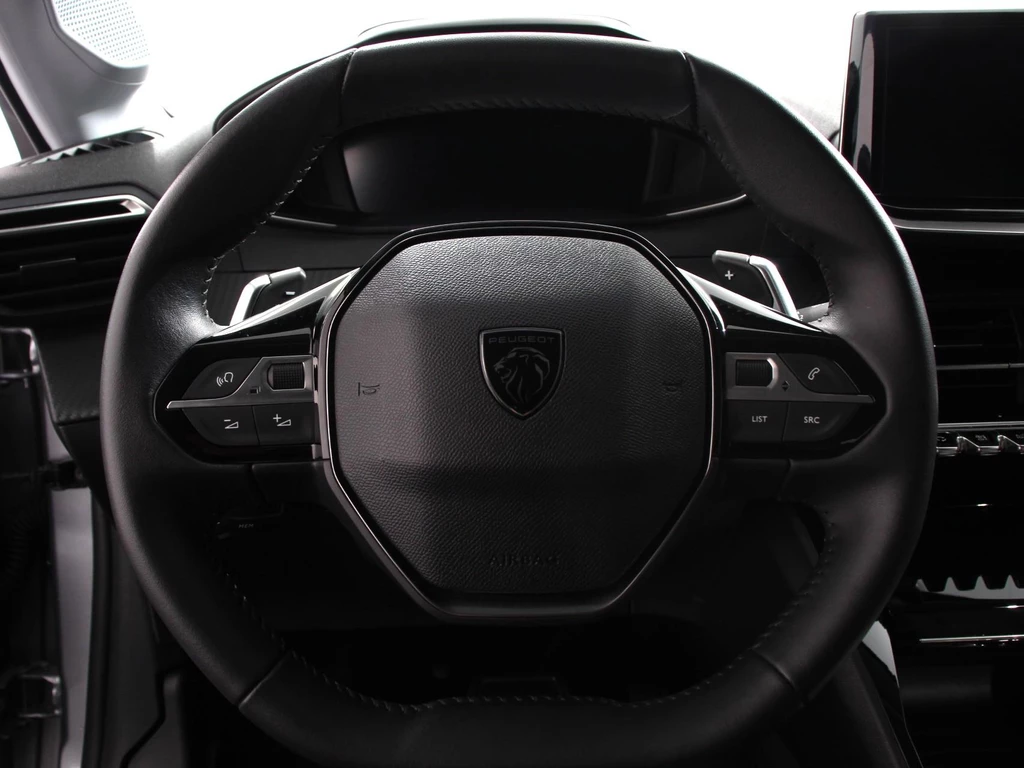 Peugeot 208 – foto 18