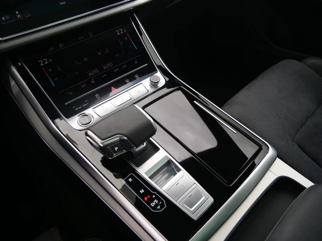 Audi Q8 – foto 11