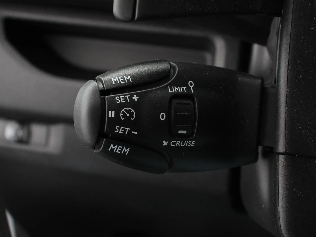Opel Vivaro – foto 17