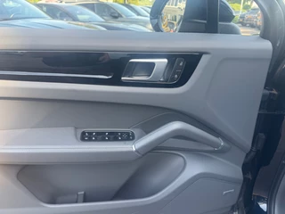 Porsche Cayenne – thumbnail 20