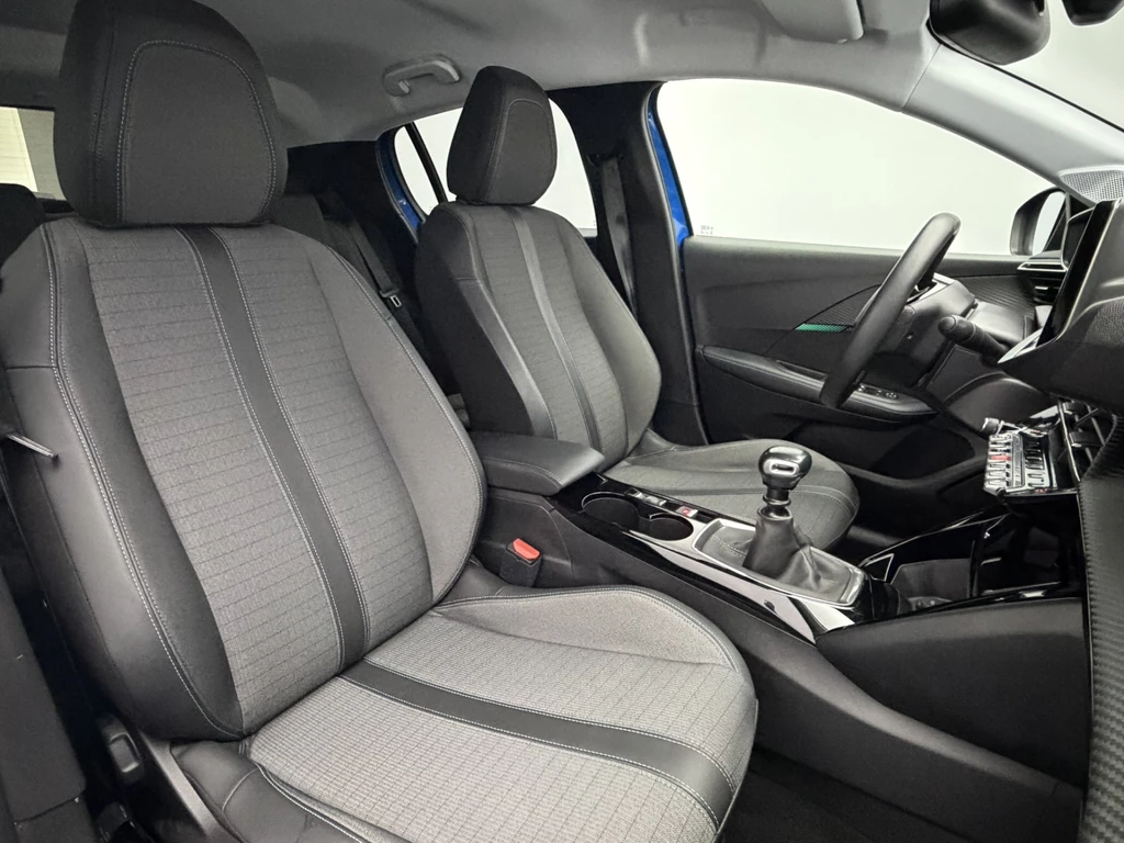 Peugeot 208 – foto 24
