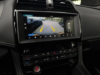 Jaguar F-PACE – thumbnail 35