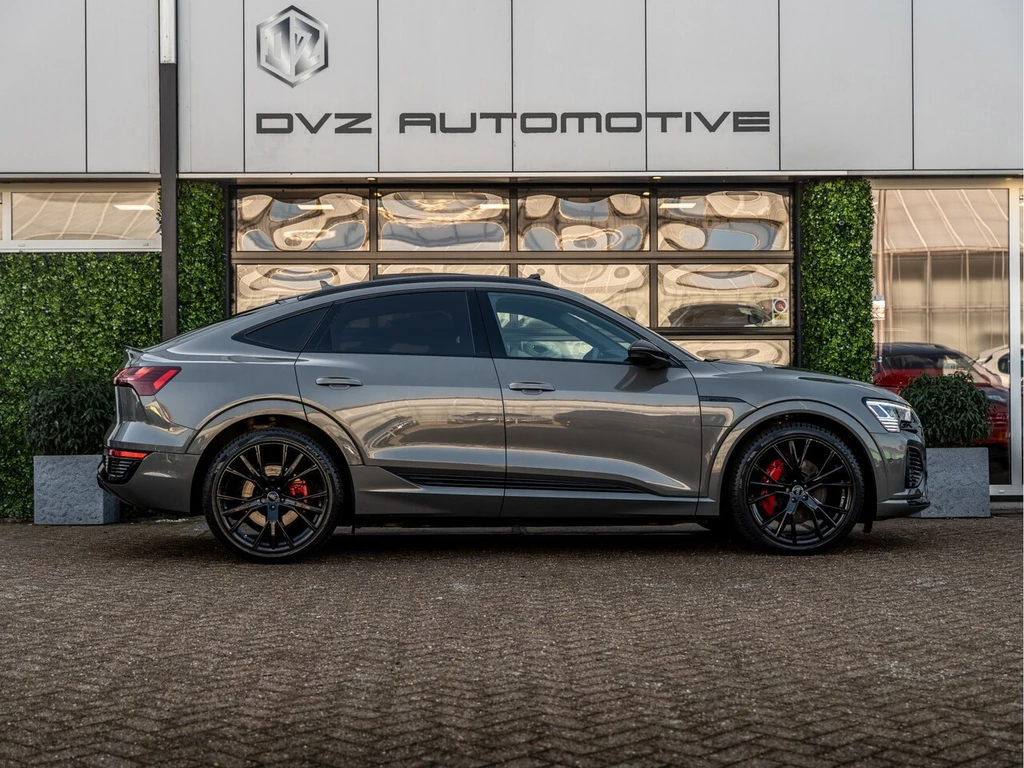 Audi Q8 Sportback e-tron – foto 7