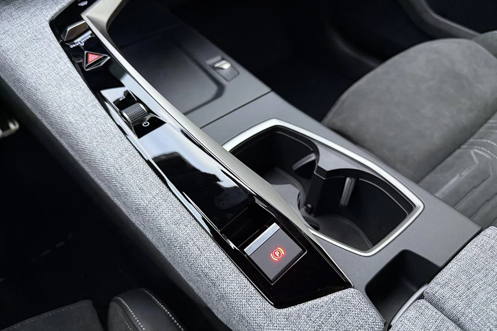 Peugeot e-3008 – foto 38