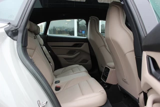 Porsche Taycan – thumbnail 16